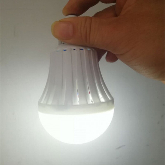 Lampe d'urgence d'extérieur ampoule Rechargeable 12W